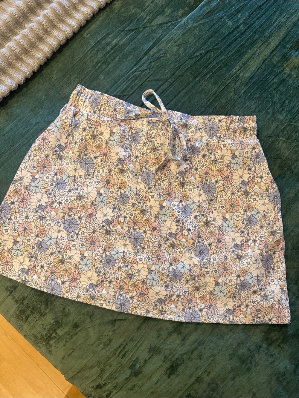 Floral Elastic-Waist Skort in Blue & Cream